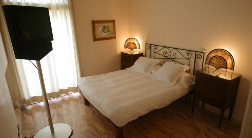 Roma Resort Trevi Szoba fotó
